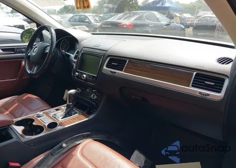 2015 Volkswagen Touareg V6 Lux from USA, damaged, VIN WVGEF9BP4FD007954